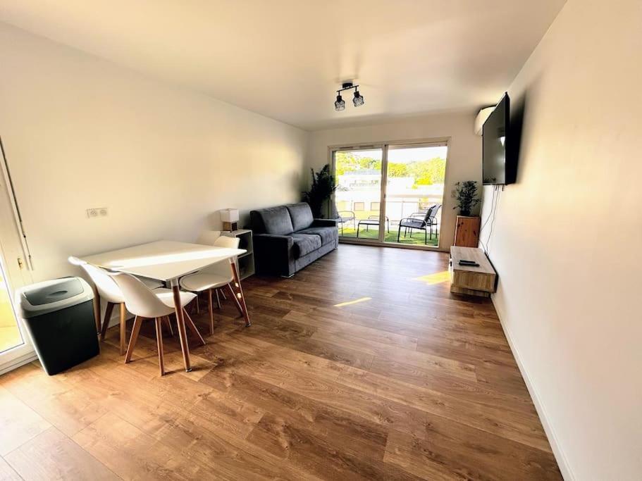 Superbe Studio Climatise Avec Terrasse Proche Mer Cagnes-sur-Mer Exterior foto